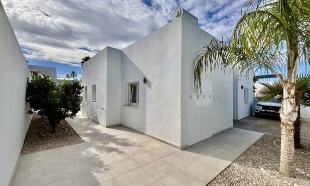 Obra nueva - Villa - Binijófar