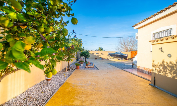 Odsprzedaż - Villa - Catral