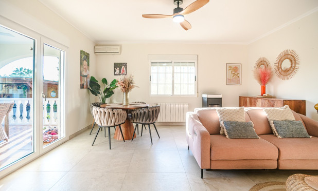 Odsprzedaż - Villa - Catral