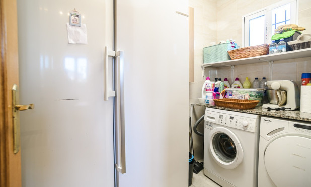 Odsprzedaż - Villa - Catral