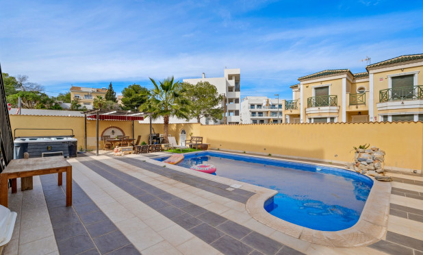 Reventa - Villa - Orihuela Costa - Castillo de Don Juan