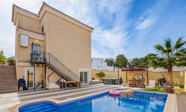 Reventa - Villa - Orihuela Costa - Castillo de Don Juan