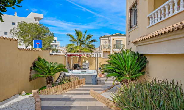 Reventa - Villa - Orihuela Costa - Castillo de Don Juan