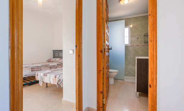 Resale - Villa - Torrevieja - Urbanización San Luis