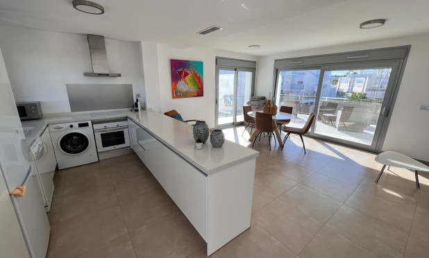 Resale - Apartment / flat - Orihuela - Vistabella Golf