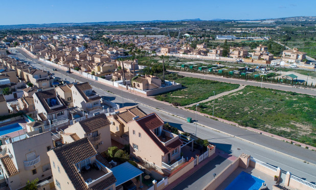 Resale - Finca / Country Property - Rojales - Pueblo