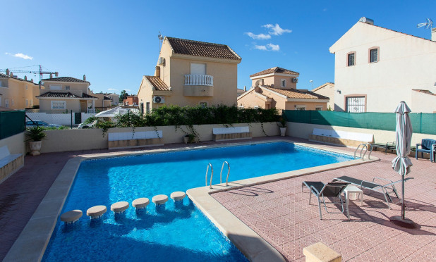 Resale - Finca / Country Property - Rojales - Pueblo