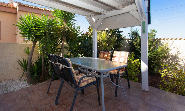 Resale - Finca / Country Property - Rojales - Pueblo