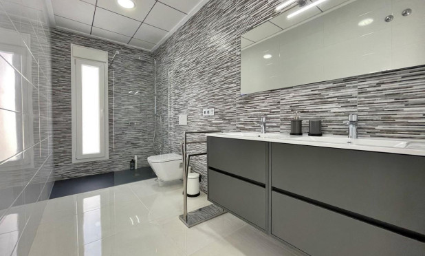 Neue Gebäude - Villa - Rafal