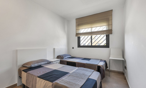 Revente - Appartement - Punta Prima