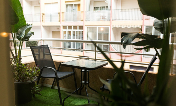 Reventa - Apartamento / piso - Torrevieja - torrevieja