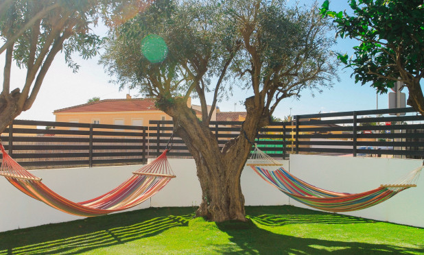 Resale - Townhouse - Torrevieja - Aguas Nuevas