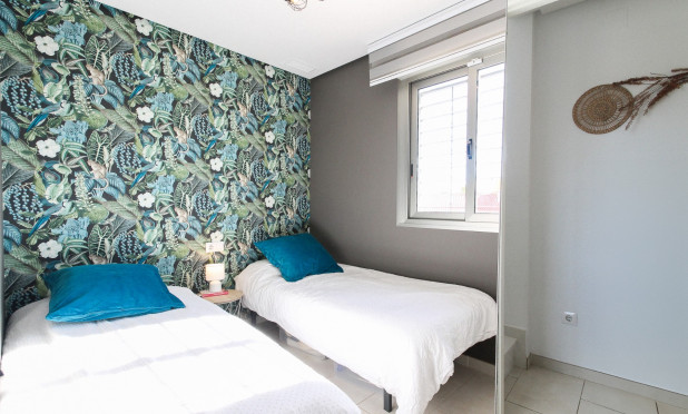 Resale - Townhouse - Torrevieja - Aguas Nuevas