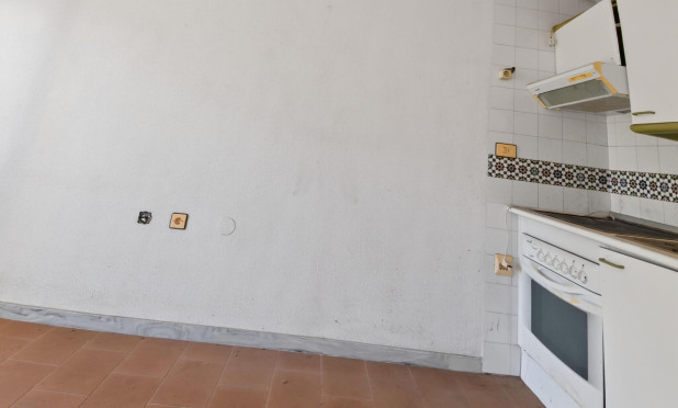 Resale - Apartment / flat - Torrevieja - Calas blanca