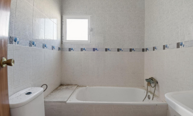 Resale - Apartment / flat - Torrevieja - Calas blanca