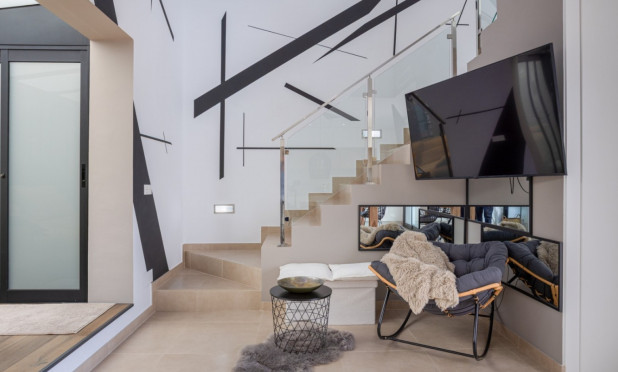 Herverkoop - Herenhuis - Benijofar