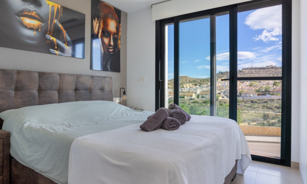 Herverkoop - Herenhuis - Benijofar