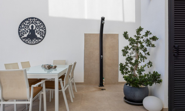 Herverkoop - Herenhuis - Benijofar