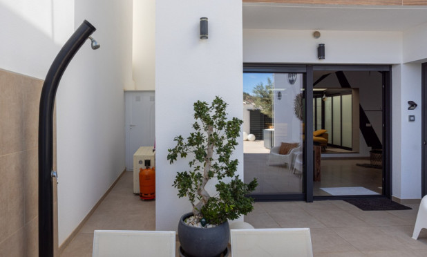 Herverkoop - Herenhuis - Benijofar