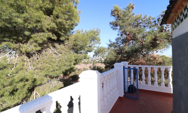 Resale - Villa - Orihuela Costa - Los Dolses