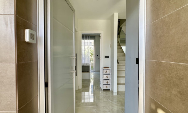 Revente - Villa - Orihuela Costa - Lomas de Cabo Roig