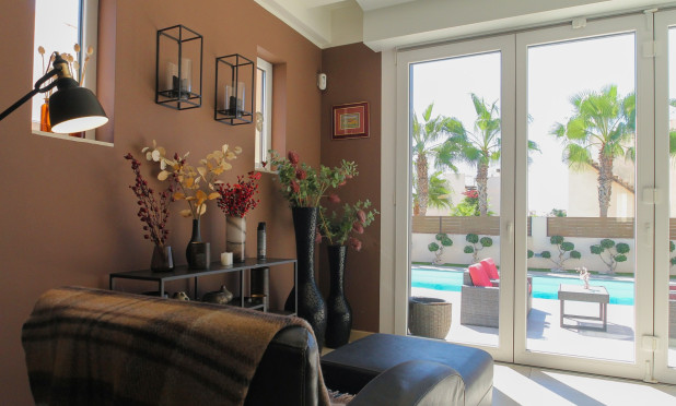 Revente - Villa - Torrevieja - Aguas Nuevas