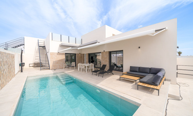 Resale - Townhouse - Daya Nueva