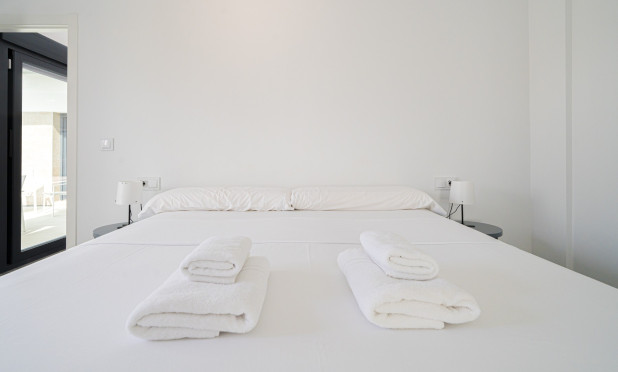 Resale - Townhouse - Daya Nueva