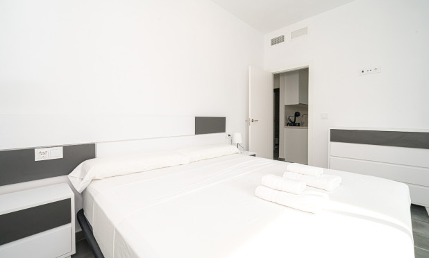 Resale - Townhouse - Daya Nueva