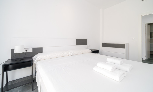 Resale - Townhouse - Daya Nueva