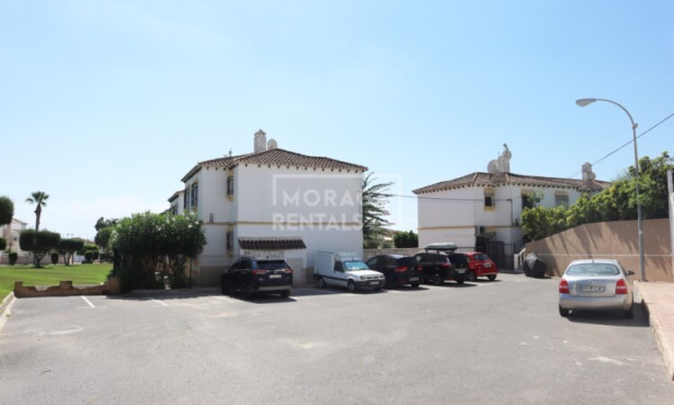 Alquiler a largo plazo - Apartamento / piso - Orihuela Costa - Villamartín