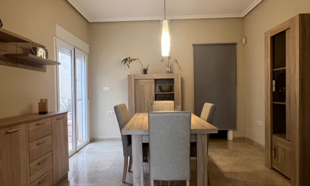 Odsprzedaż - Villa - Ciudad Quesada