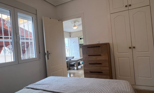 Odsprzedaż - Villa - Ciudad Quesada