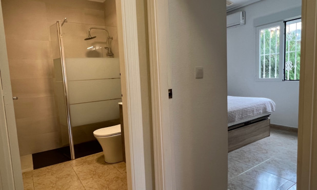 Odsprzedaż - Villa - Ciudad Quesada