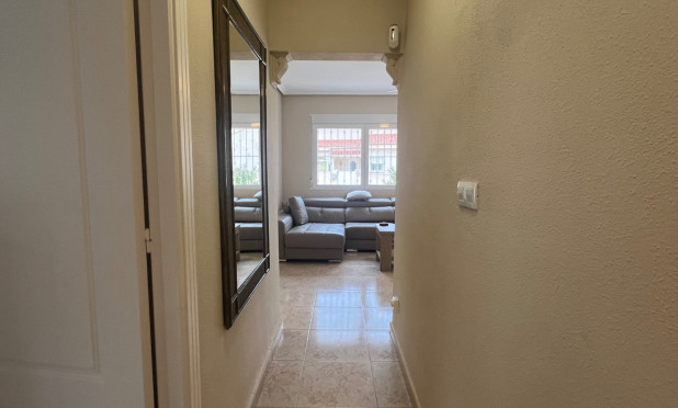 Odsprzedaż - Villa - Ciudad Quesada