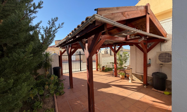 Odsprzedaż - Villa - Ciudad Quesada