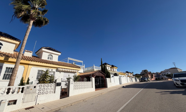 Odsprzedaż - Villa - Ciudad Quesada