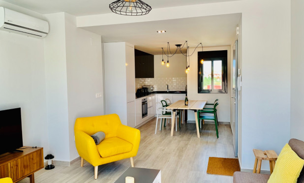 Resale - Apartment / flat - San Miguel de Salinas