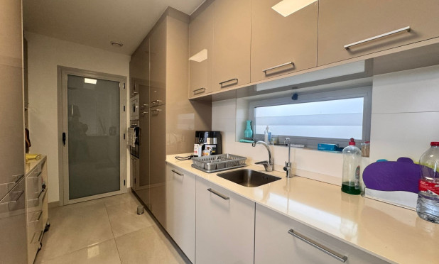 Resale - Apartment / flat - Finestrat - Cala de Finestrat