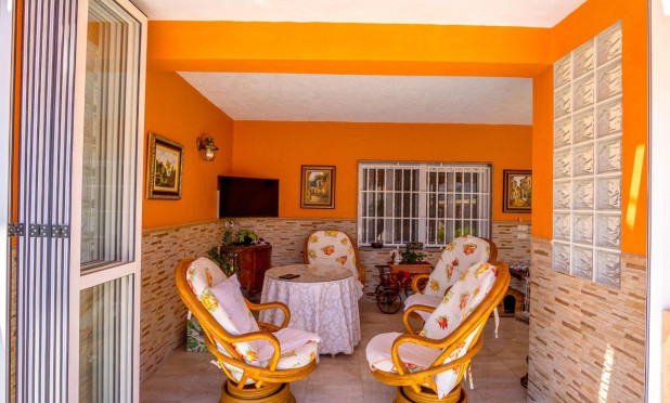 Resale - Villa - Orihuela Costa - Campoamor