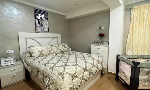 Odsprzedaż - Mieszkanie w bloku - Denia - Dénia