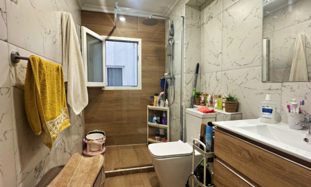 Odsprzedaż - Mieszkanie w bloku - Denia - Dénia