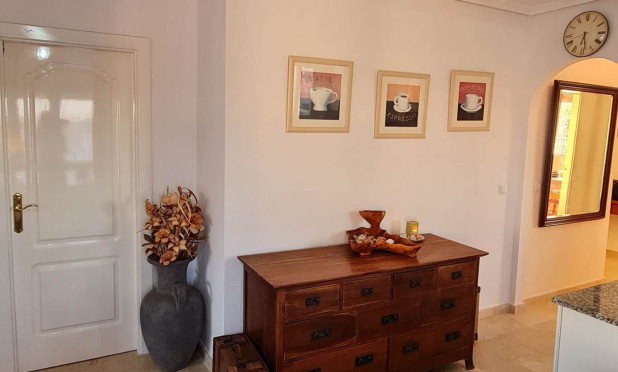 Resale - Apartment / flat - Villamartín - PAU 8