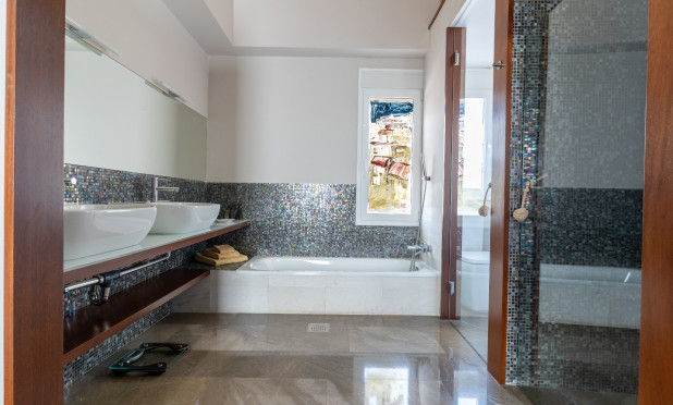 Resale - Apartment / flat - Alicante - Center