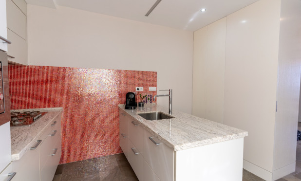 Resale - Apartment / flat - Alicante - Center