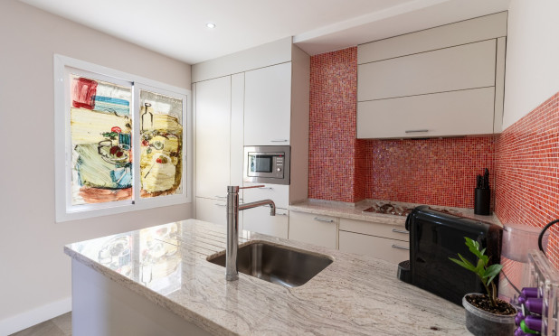 Resale - Apartment / flat - Alicante - Center