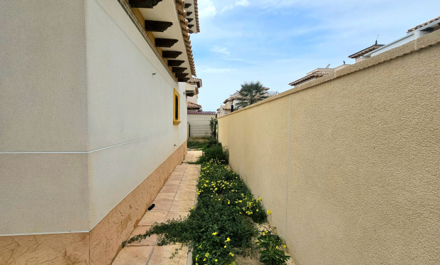 Resale - Villa - Elche - La Marina