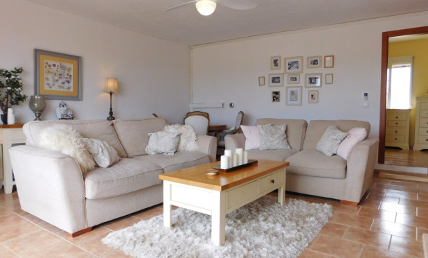 Odsprzedaż - Villa - Dolores