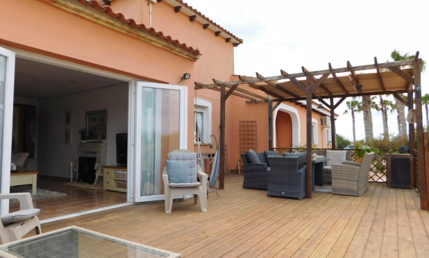 Odsprzedaż - Villa - Dolores