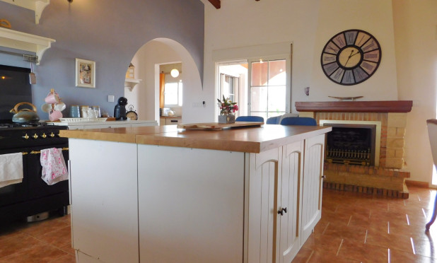 Odsprzedaż - Villa - Dolores